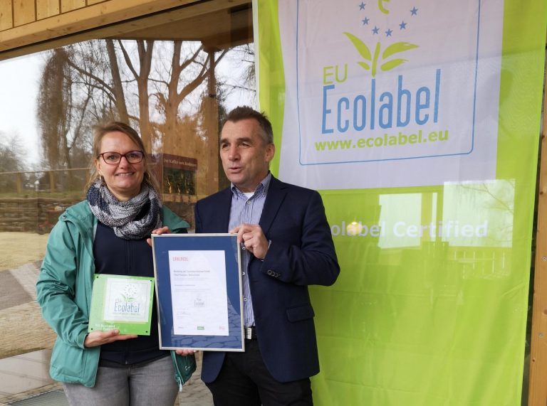 Bild 2_ Verleihung EU Ecolabel_Litzelstetten